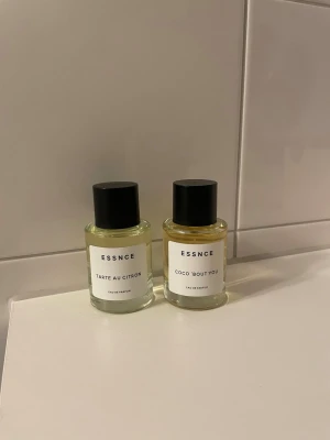 Parfymer ESSNCE - 2 st parfymer från ESSNCE. Coco bout you & Tarte au citron. Provade fåtal gånger. 50 ml/st. 350 kr för båda.