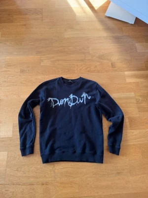 Dondup Sweatshirt  - Tja. Säljer nu min Dondup tröja då den tyvär är för liten (186cm 85kg). Tveka inte på att höra av er vid frågor