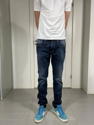 Replay Anbass Jeans  - Säljer nu dessa Replay Anbass Jeans, W33 o L34, skriv för fler bilder/frågor🙌🏼