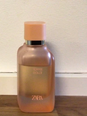 ZARA Toffee Dolce parfym  - ZARA Toffee Dolce parfym, se bild hur mycket använt 