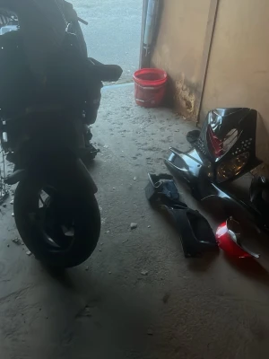 Peugeot Speedfight kåpor och delar - Säljer hela garaget pallar inte ha kvar de hälsats billigt och snabbt.