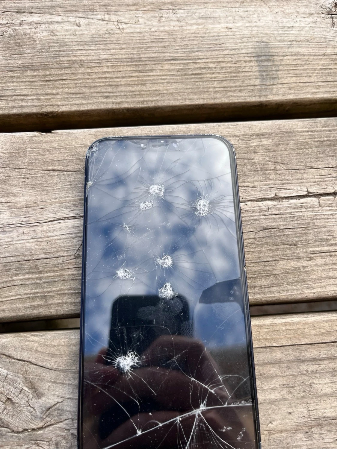 Begagnad skärmskydd till Iphone 13 - 4