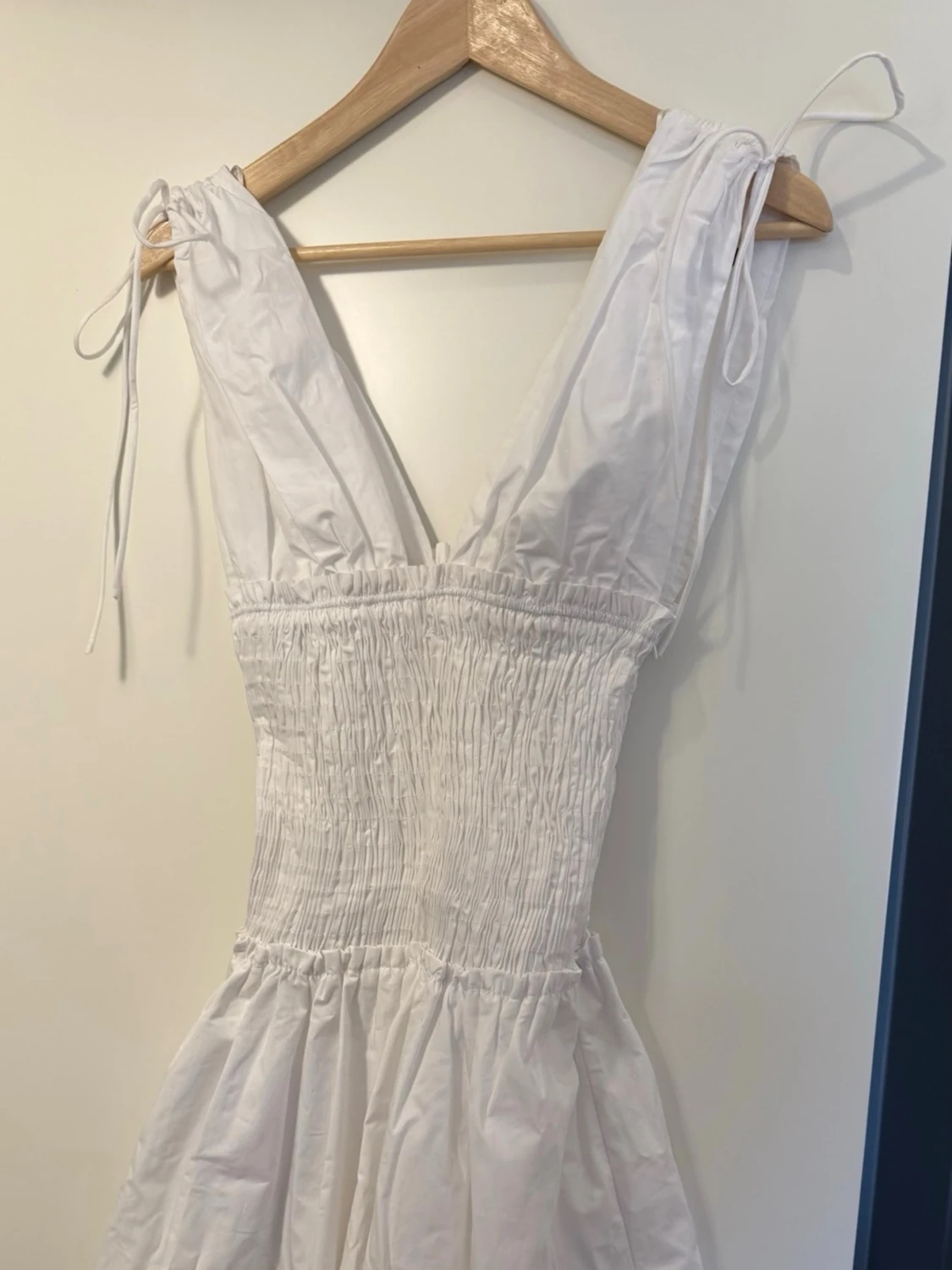 Vit kort sommarklänning från Zara