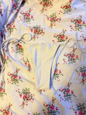 Vit bikinitrosa - Som ny!🤍