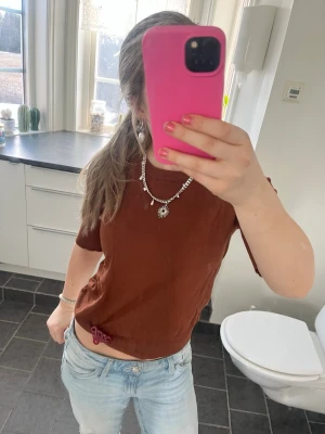 kortärmad tröja - iprincip orörd tröja ifrån STHLM i fint skick! 💖