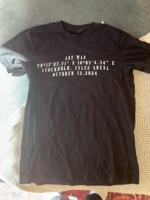 Antwan tshirt  - Oanvänd  finns en exact likadan på min Vinted =aylin2731.                  Det står ej storlek men jag antar att det är M-L