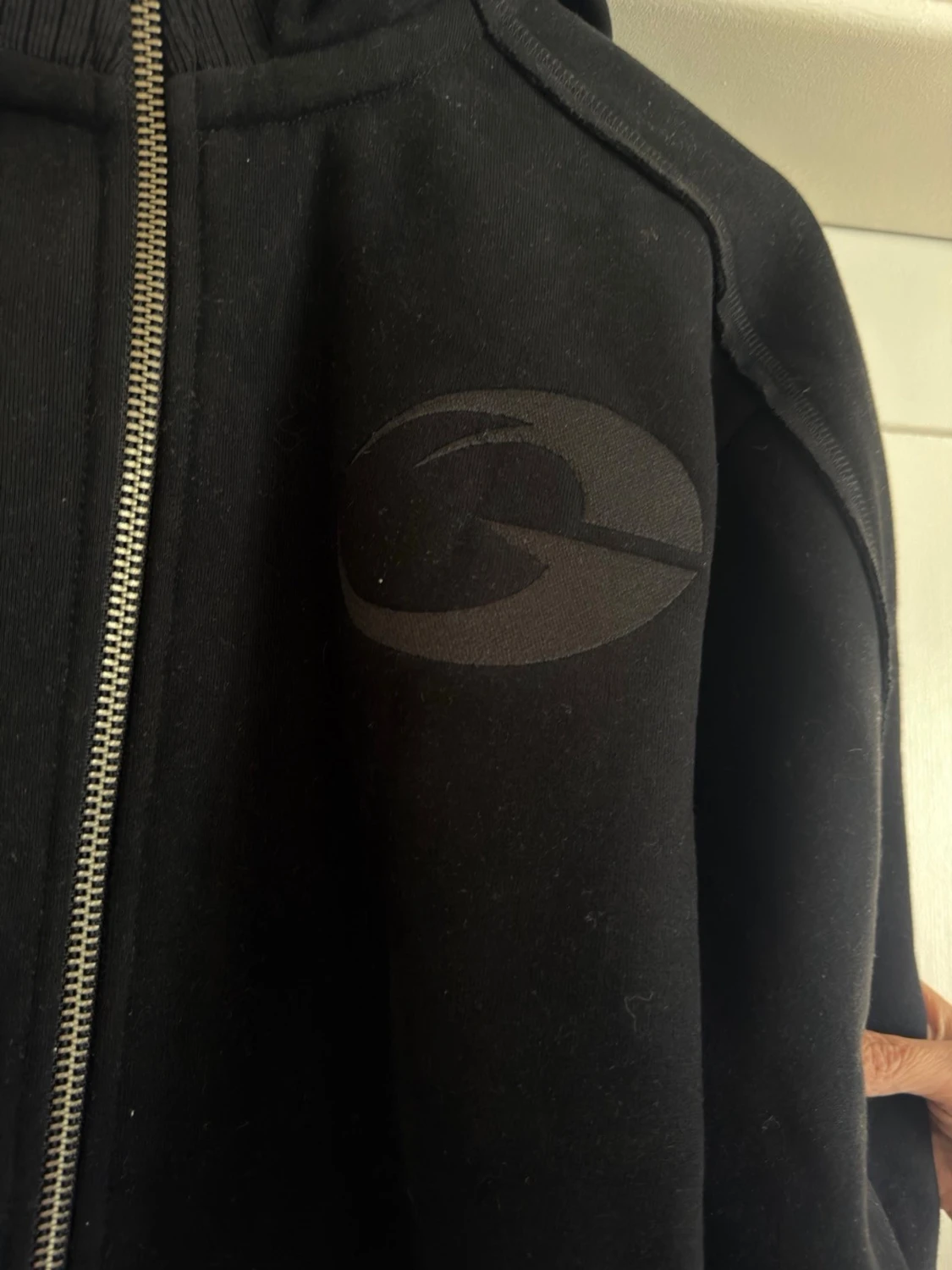 Svart zip hoodie från gasp - 1