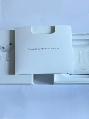 Apple AirPods Pro Gen 3 (2025)  - Helt nya oanvända Airpods Pro öppnade bara för bilderna