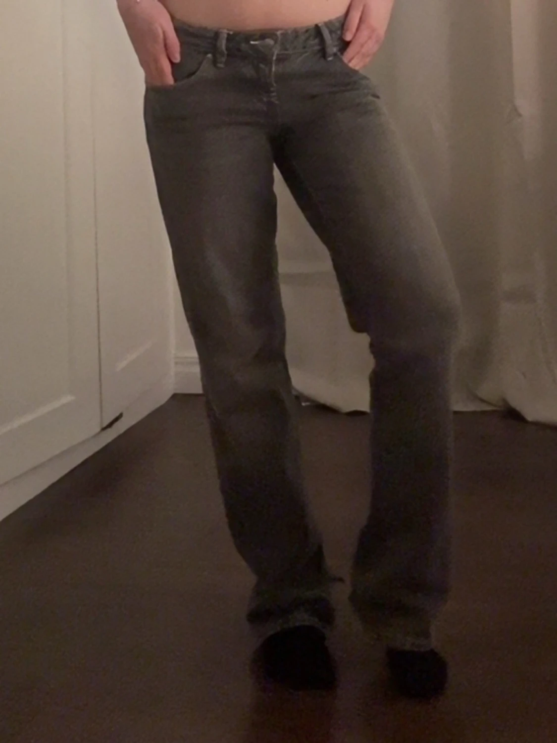 Grå baggy jeans