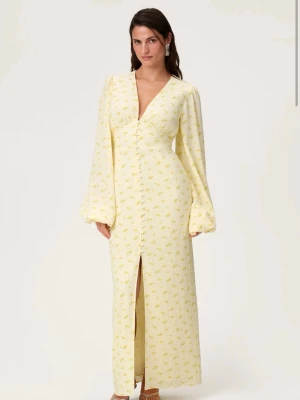 Adoore Klänning  - Helt ny med prislappen kvar! Storlek 36💕