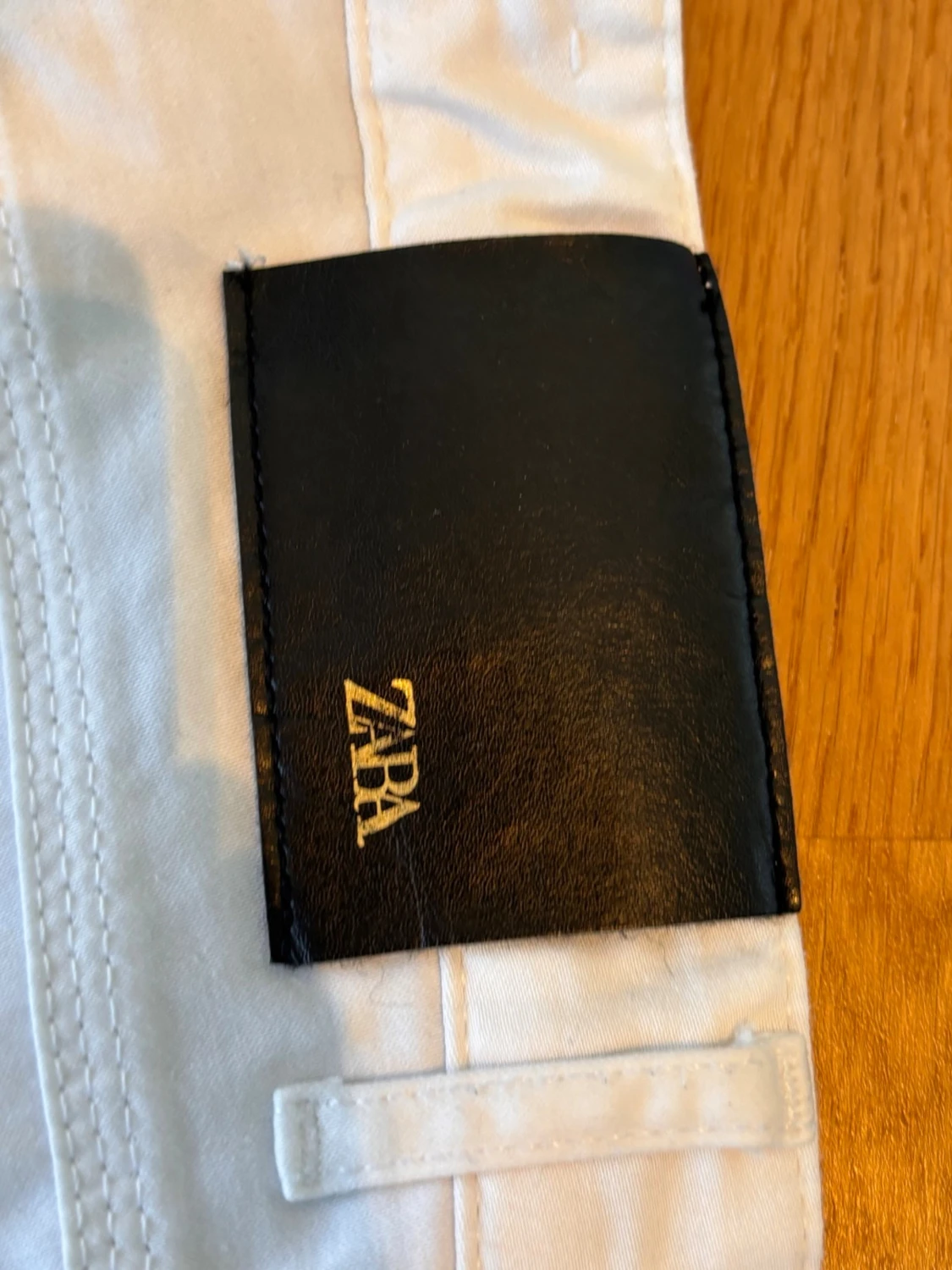 Vita slim fit jeans från Zara - 2