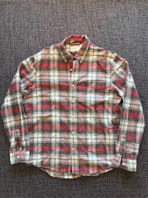 Denim & supply skjorta ~ RL - Sjukt eftertraktad Denim & Supply flanellskjorta röd/vit – storlek L (passar även M) | Sällsynt | 2000’s modell | Bekväm passform | Bra skick | Säljs snabbt | Skickas inom 24h 📦