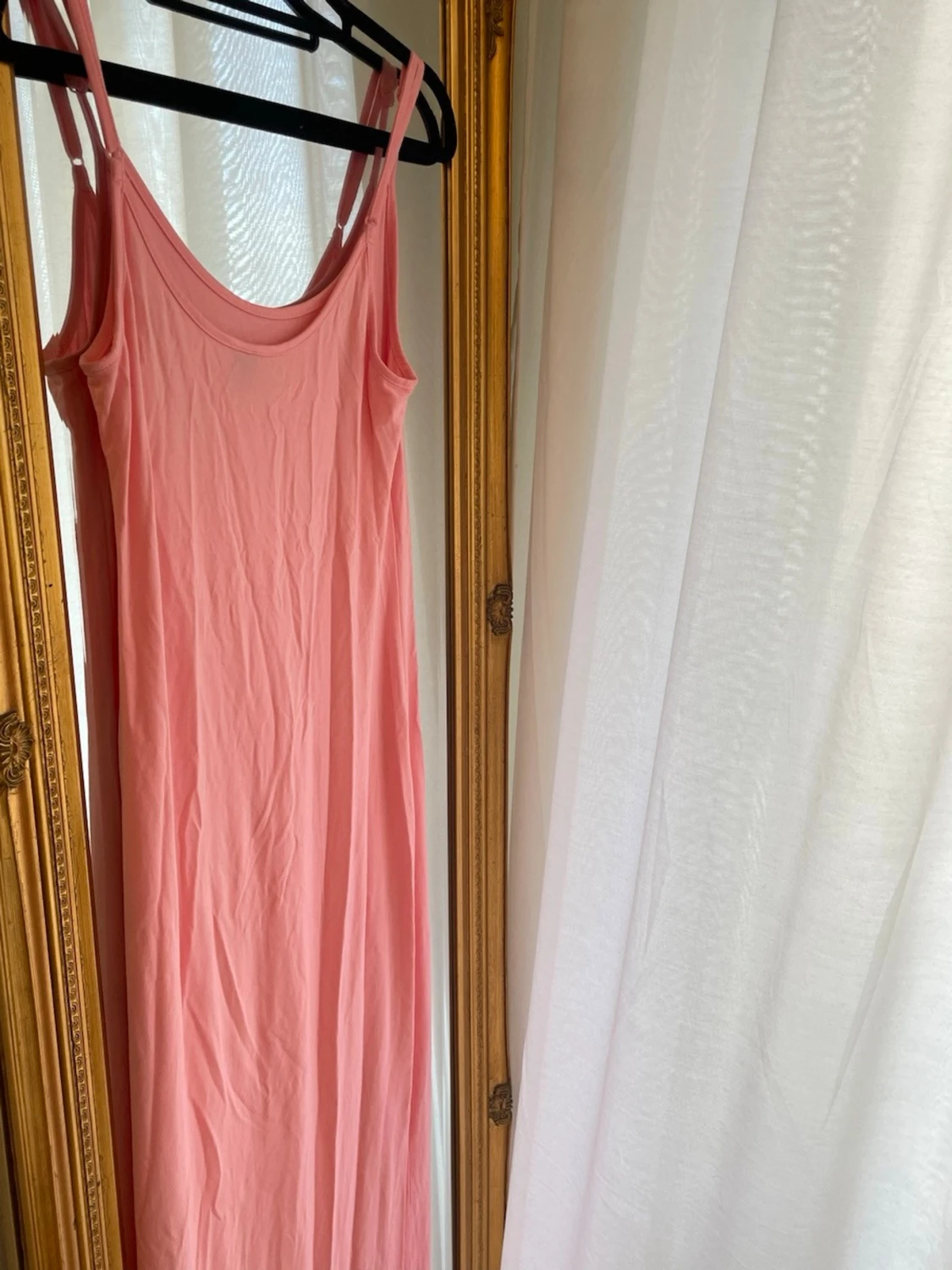 Ljusrosa långklänning med smala band - 1