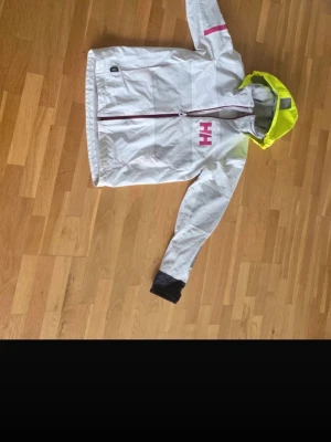 SÖKER - Söker denna i storlek 164 eller 170💗Kan betala mellan 200-300 Helst bra skick, Hör gärna av er!