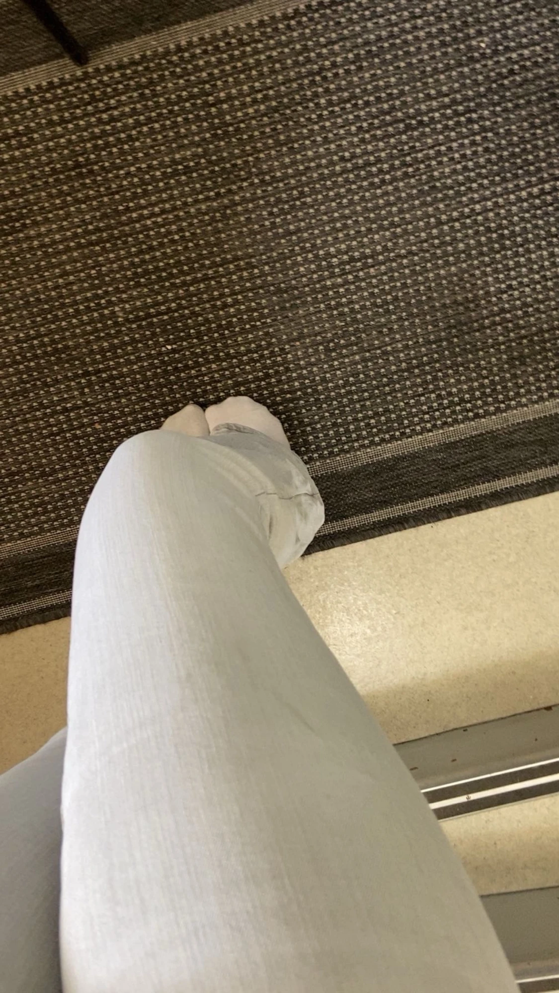 Ljusgrå bootcut jeans - 2