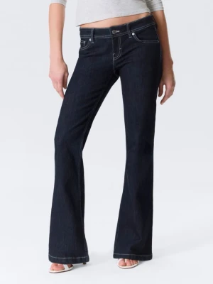 Mörkblå bootcut jeans från Monki - Snygga mörkblå bootcut jeans från Monki💓aldrig använda men prislapp kvar