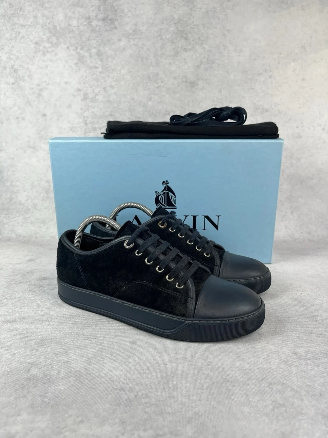 Svarta sneakers från Lanvin i mocka - 1