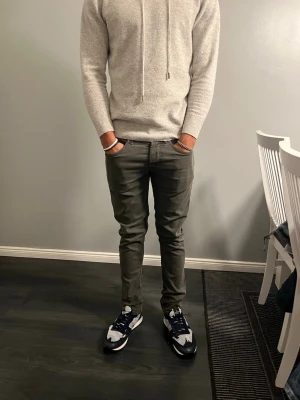 Dondup George jeans  - Model 175 cm 70kg