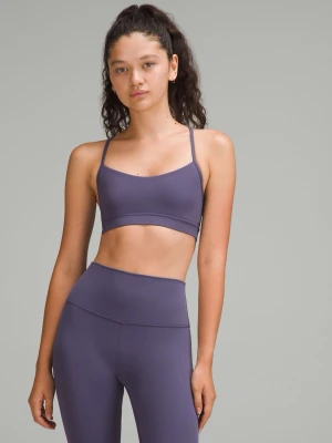 Lila sport-bh från Lululemon - Säljer min lila sport-bh från Lululemon i modellen ”flow y bra nulu”. Super fin❤️