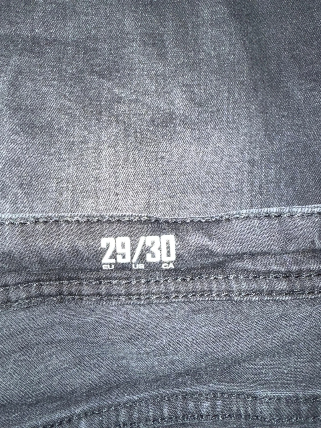 Svarta slim fit jeans med slitningar - 3