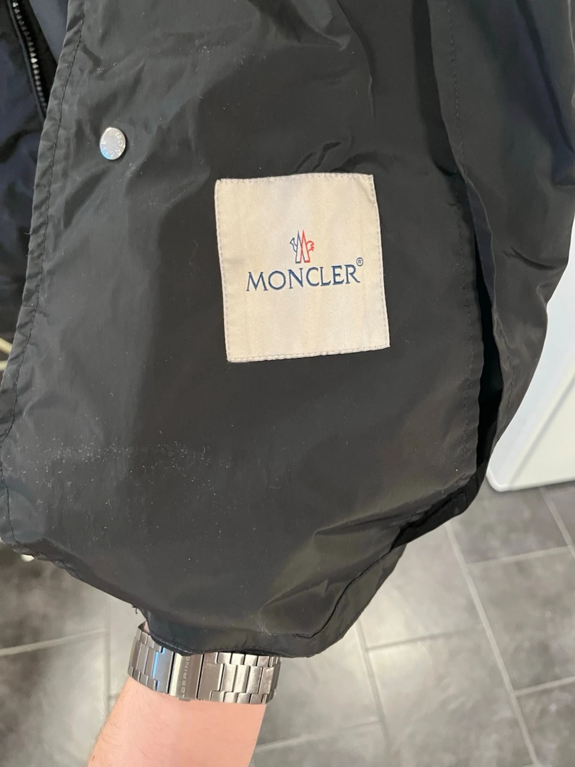 Svart vindjacka från Moncler - 2