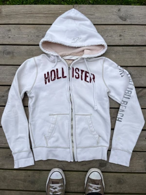 Vintage hollister hoodie - Riktigt fet hollister Hoodie storlek M. Vintage. 