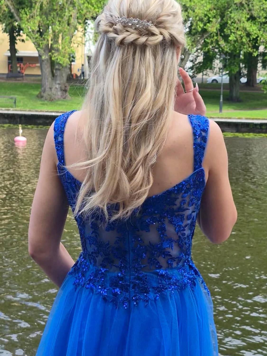 Blå långklänning med paljetter - 4