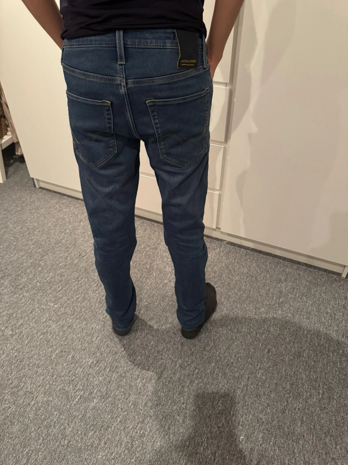 Mörkblå jeans från Jack & Jones - 1