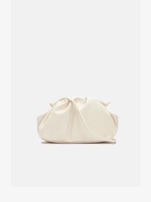 Dumpling väska - cremevit dumpling väska. 