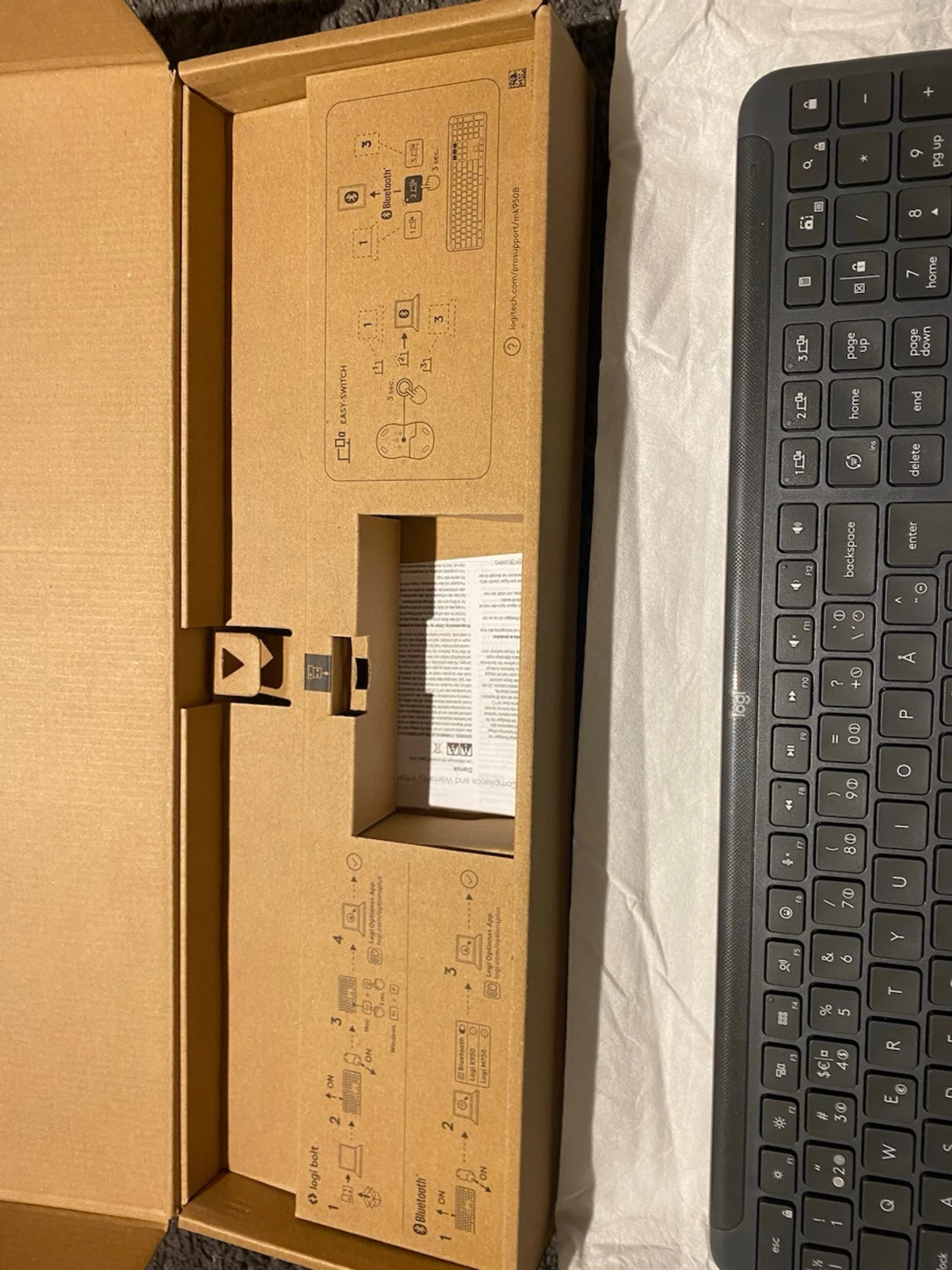 Logitech Signature Slim Combo MX950 - 5