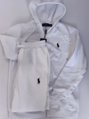 Ralph Lauren set  - Ralph Lauren matching set. Both size M. Perfect for casual wear or street style. Want a better price? Hit me up for a fast deal.