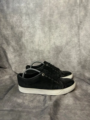 Lanvin skor -  fint skick | Size UK 8 ≈ 43 | fraktar inom 24 timmar | för att köpa klicka ”köp nu” | vid frågor eller funderingar är det bara att skicka ett meddelande | följare får bättre rabatter🙌