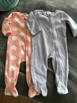 Fleeceoveraller - Fleeceoveraller stl 80-86. Fint skick. En för 75 kr eller båda för 100 kr!