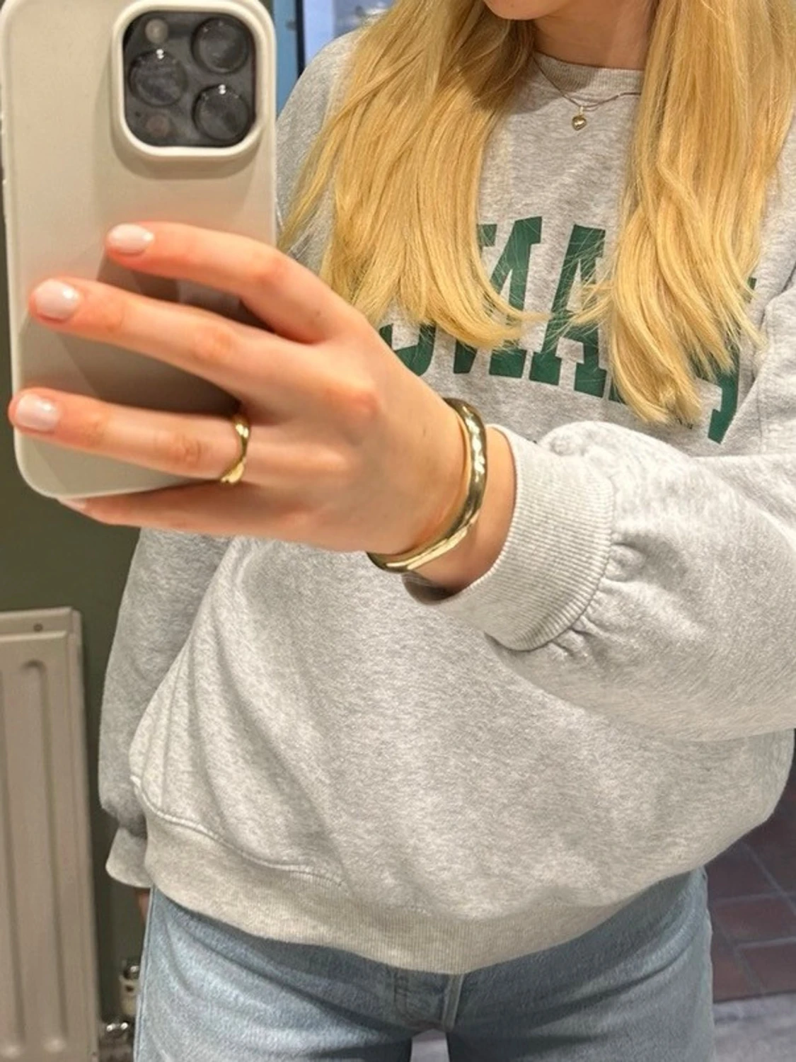 Grå sweatshirt  - 1