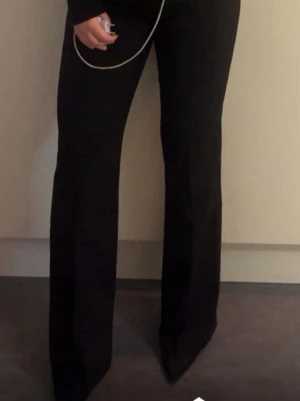 Mango - Kostymbyxor  - Kostymbyxor från mango i storlek 38. Endast använda vid några fåtal tillfällen.