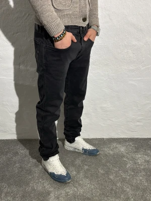 Replay jeans  - Ett par riktigt snygga jeans från Replay i storlek W31 L34 i modellen Anbbas