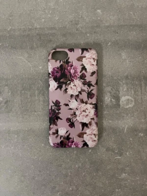 Blommigt mobilskal  - Superfint blommigt mobilskal för IPhone 7/8/SE💕
