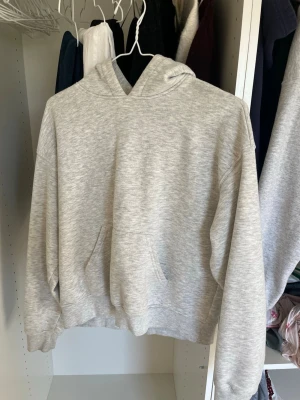 hoodie gina tricot - hoodie från gina tricot! storlek xs