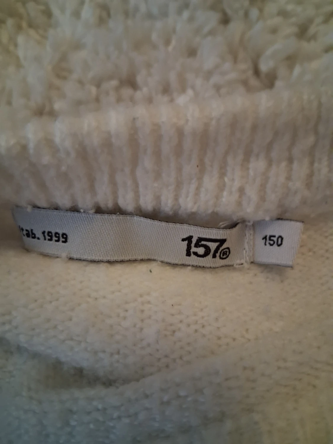 Vit stickad tröja  - 2