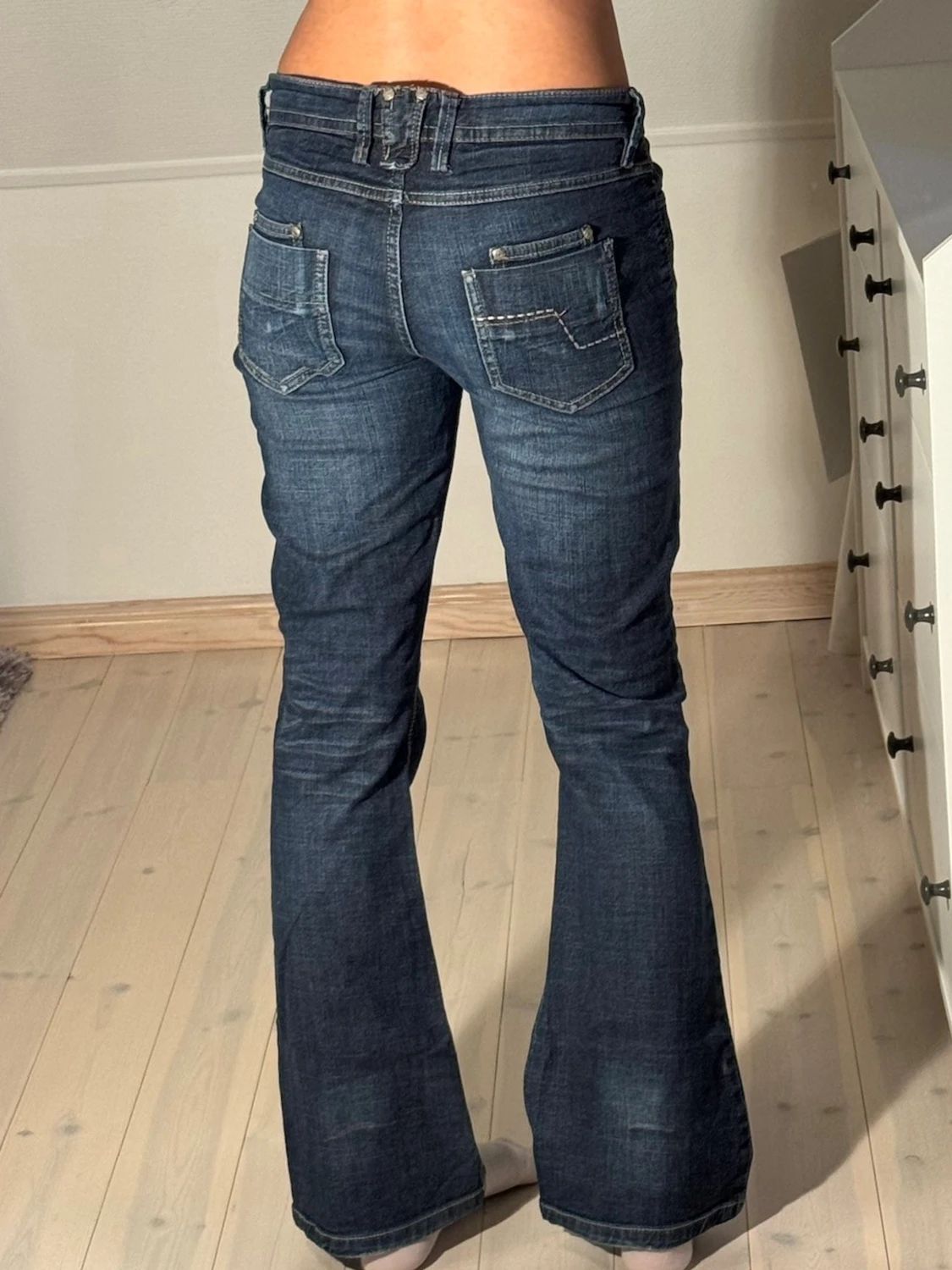 Lågmidjade bootcut jeans  - 2