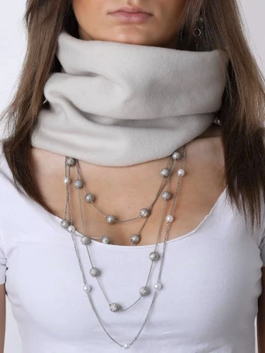 Buff - ROME - Jättefin, varm och skön buff i en beige färg!  Buffen är i polarfleece och är sydd för hand. Passar perfekt för lite kyligare dagar!  Vid frågor eller funderingar är det bara att skicka ett meddelande!