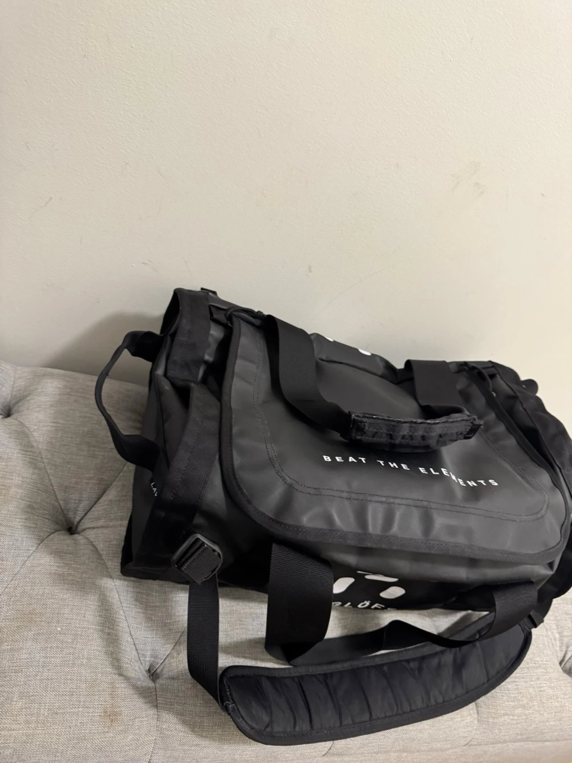 Svart duffelbag från Haglöfs Lava30 - 2