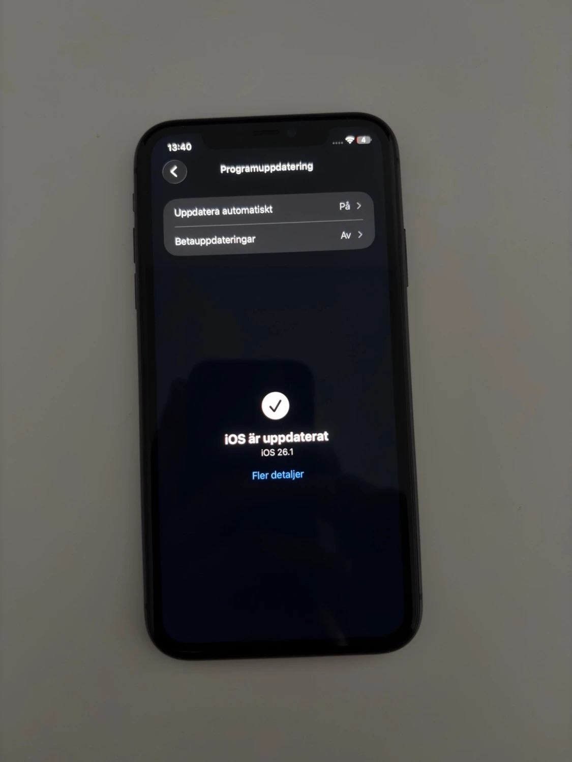 Svart iPhone 11  - 3