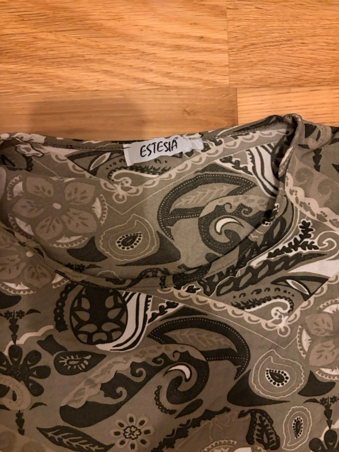 Mönstrad vintage topp från Estesia - 1