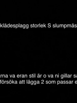 Klädesplagg storlek S - Mystery bag får 2 klädesplagg storlek S det kan vara övre o underdelar
