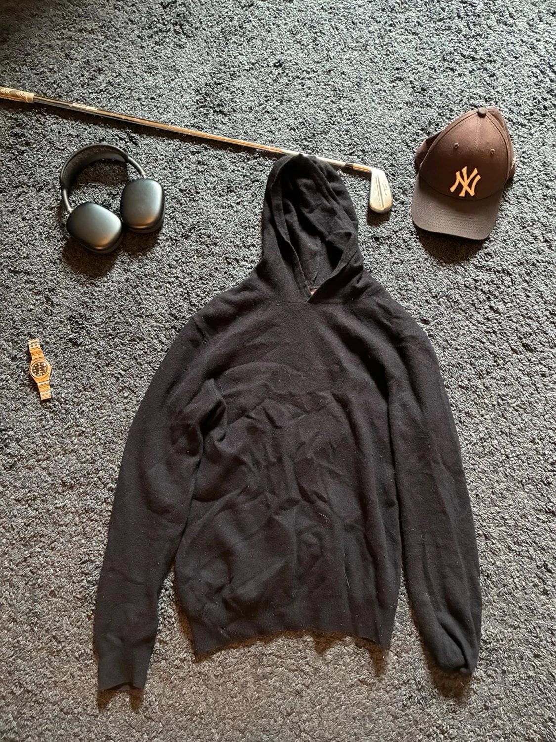 Svart hoodie I mjukt material - 2