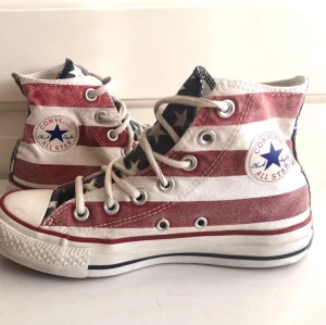 Converse sneakers skor strl 35(3) - innermått med mätsticka 22-22.5 cm, strl 35