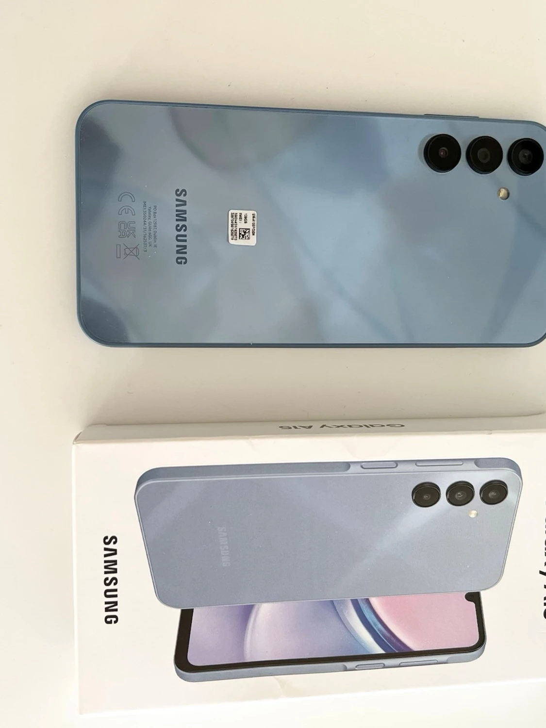 Samsung Galaxy A15 blå Android-mobil - 1