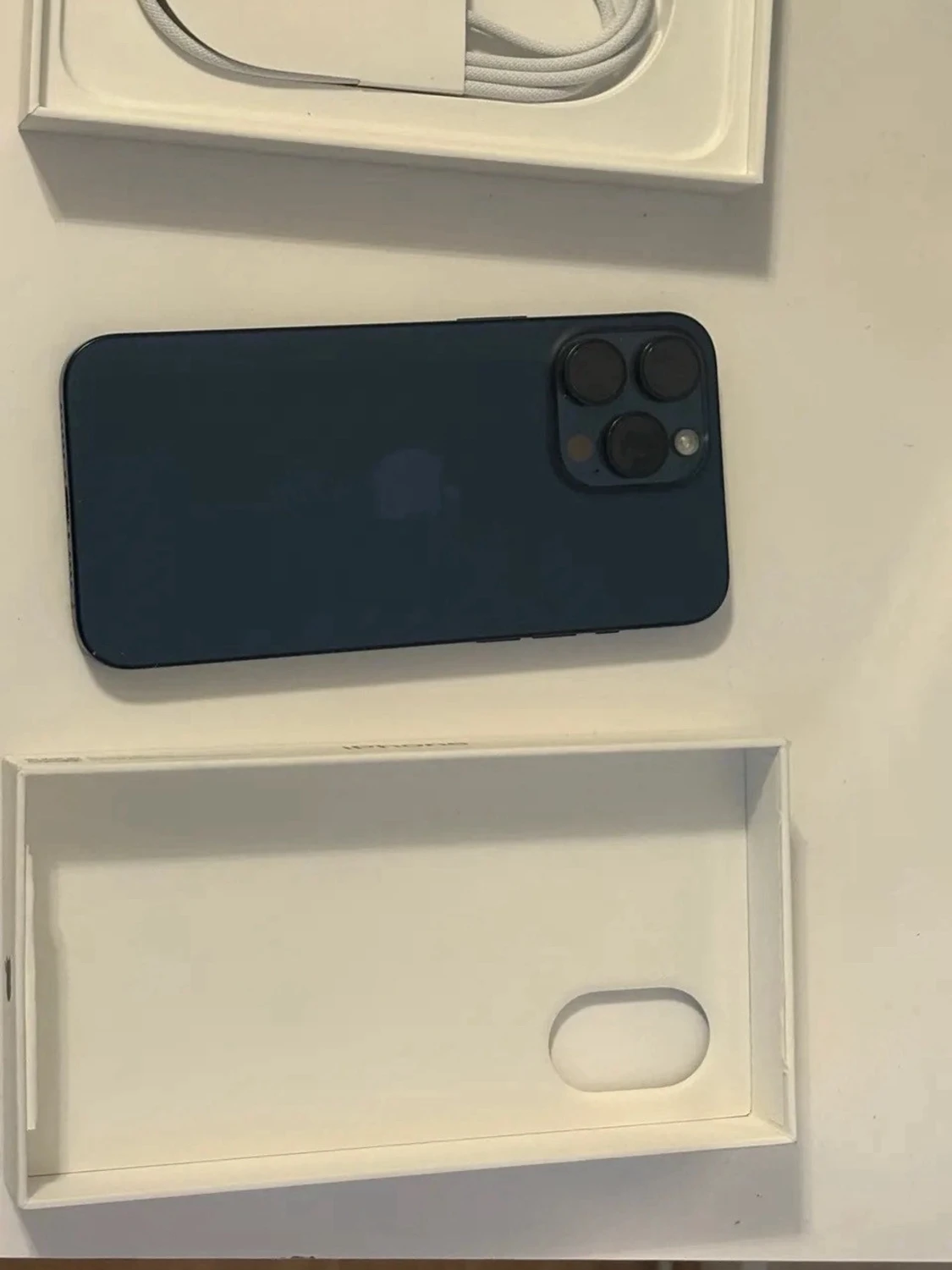  iPhone 15 Pro 256 gb med box - 1