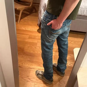 Nudie Jeans - Nudie Jeans W31 L34 Dude Dan. Bra skick